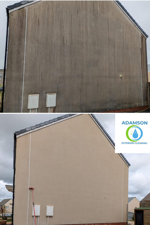 4 year old property in Liskeard. Black algae growth softwashed away.